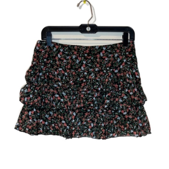 Forever 21 Dresses & Skirts - ⭐️Forever 21 Floral Ruffle Mini Skirt
